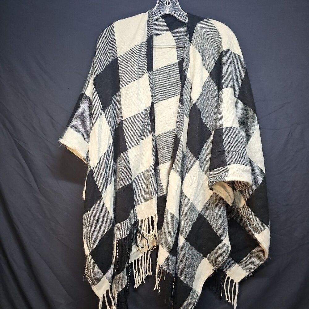 Fringed Wrap Shawl Black And White Fuzzy Knit Large